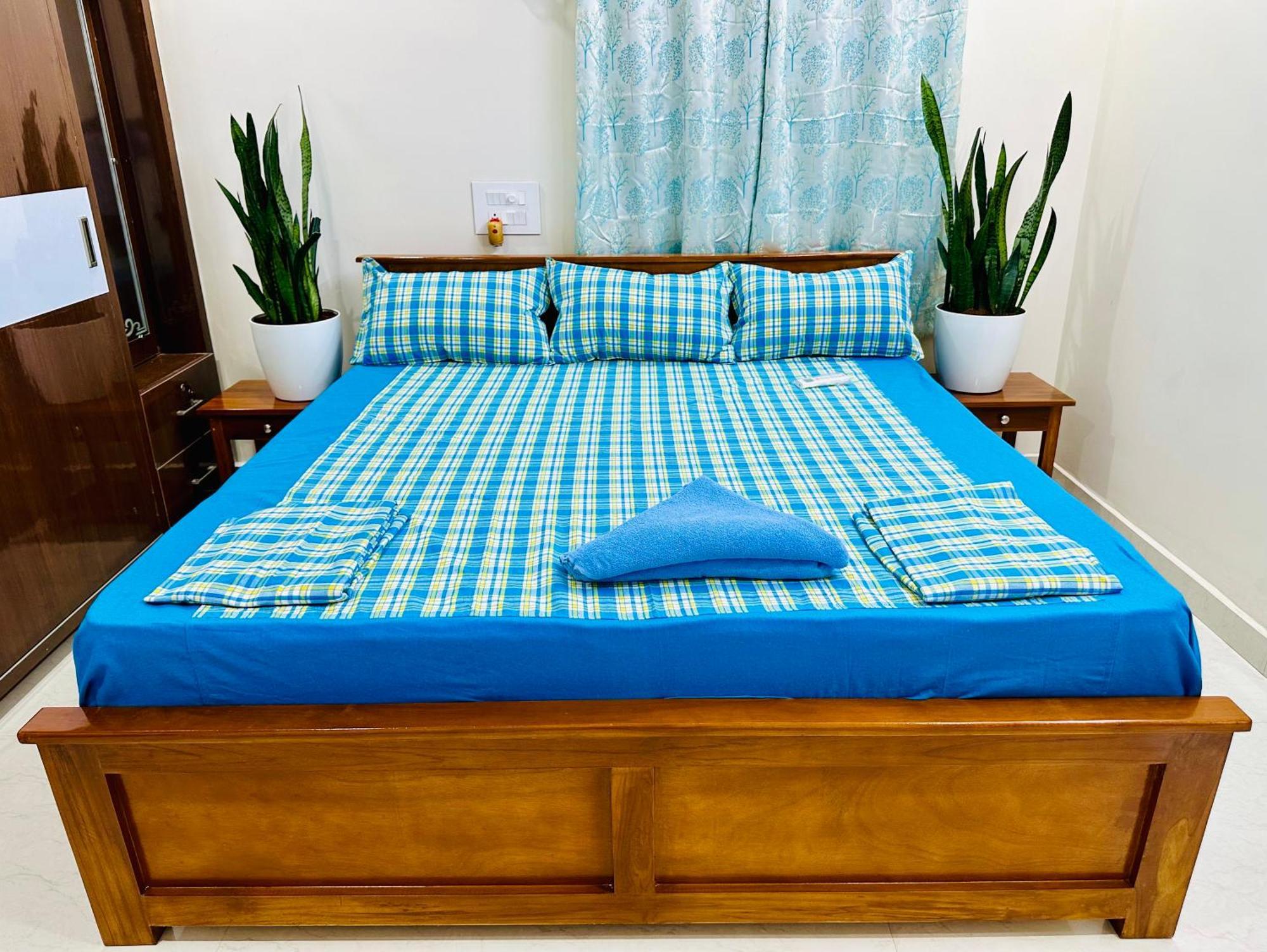 Truelife - 3Bhk Family Suites - Ps4 Pure Veg Restaurant On The Way To Balaji Temple - 2500 Sft Large Signature Apartment - Modular Kitchen - Super Fast Wifi, Smart Tv, 250 Jio Channels - Parking - Easy Access To All Temples - Top Service With Lots Of Tirupati Exteriör bild