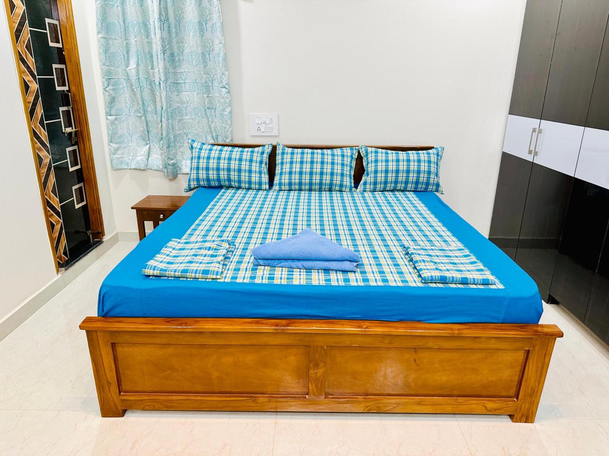 Truelife - 3Bhk Family Suites - Ps4 Pure Veg Restaurant On The Way To Balaji Temple - 2500 Sft Large Signature Apartment - Modular Kitchen - Super Fast Wifi, Smart Tv, 250 Jio Channels - Parking - Easy Access To All Temples - Top Service With Lots Of Tirupati Exteriör bild