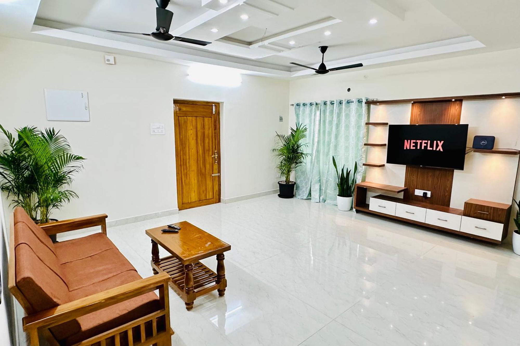 Truelife - 3Bhk Family Suites - Ps4 Pure Veg Restaurant On The Way To Balaji Temple - 2500 Sft Large Signature Apartment - Modular Kitchen - Super Fast Wifi, Smart Tv, 250 Jio Channels - Parking - Easy Access To All Temples - Top Service With Lots Of Tirupati Exteriör bild