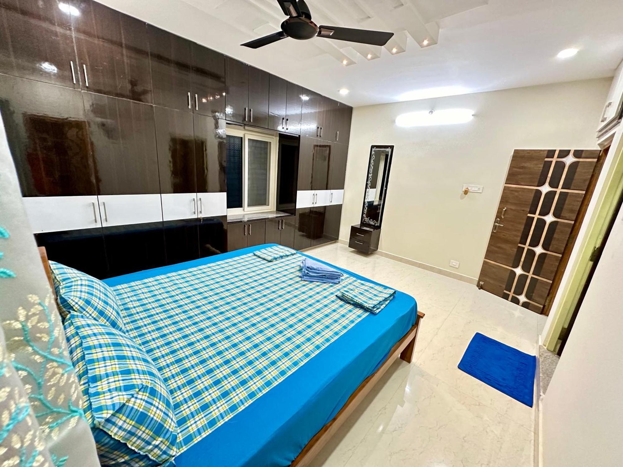 Truelife - 3Bhk Family Suites - Ps4 Pure Veg Restaurant On The Way To Balaji Temple - 2500 Sft Large Signature Apartment - Modular Kitchen - Super Fast Wifi, Smart Tv, 250 Jio Channels - Parking - Easy Access To All Temples - Top Service With Lots Of Tirupati Exteriör bild