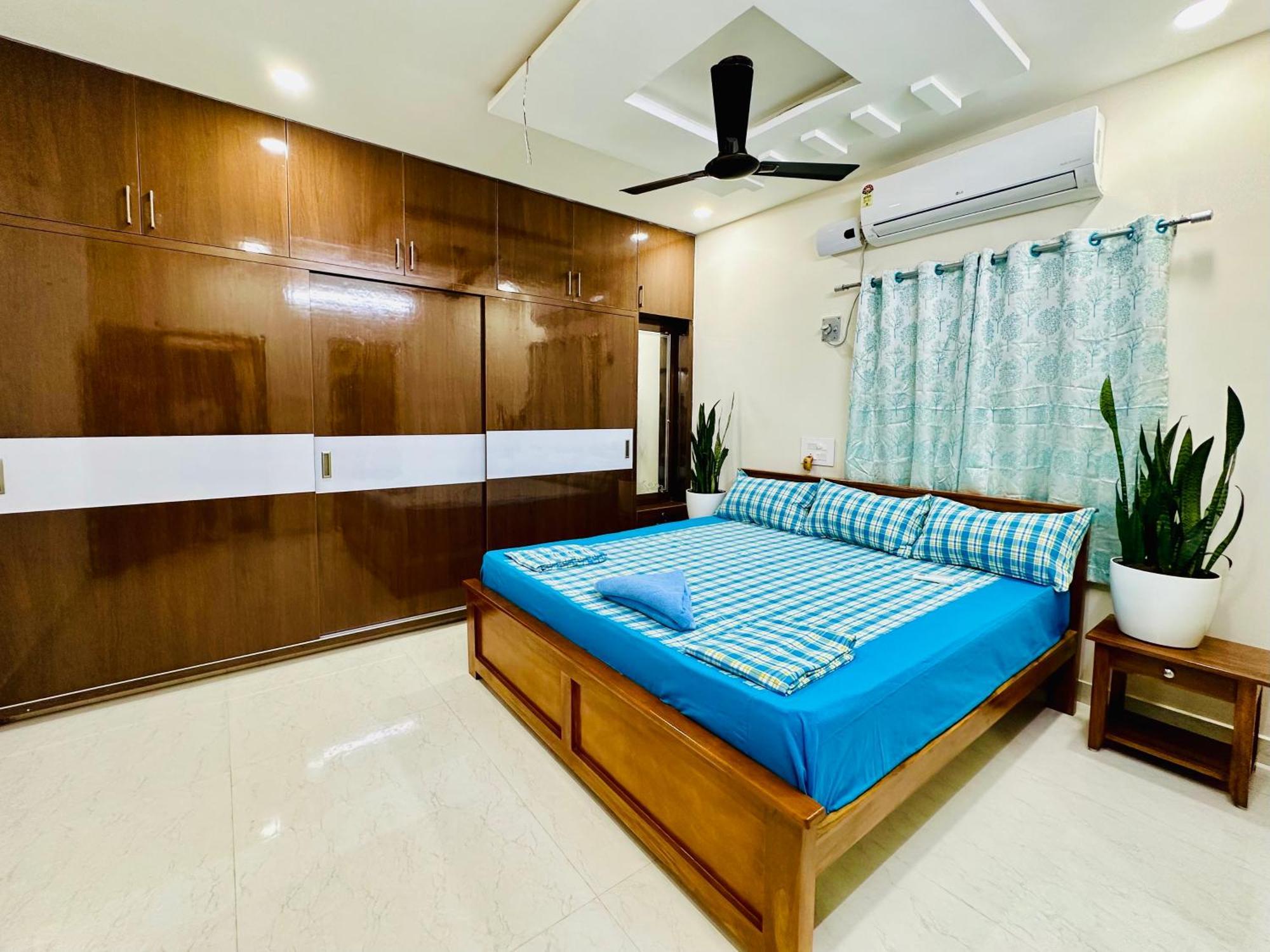 Truelife - 3Bhk Family Suites - Ps4 Pure Veg Restaurant On The Way To Balaji Temple - 2500 Sft Large Signature Apartment - Modular Kitchen - Super Fast Wifi, Smart Tv, 250 Jio Channels - Parking - Easy Access To All Temples - Top Service With Lots Of Tirupati Exteriör bild