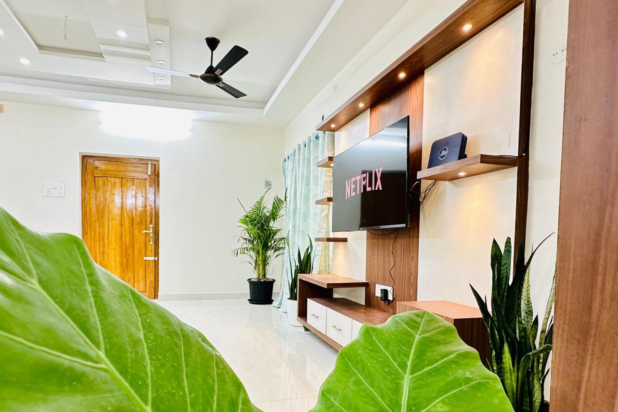 Truelife - 3Bhk Family Suites - Ps4 Pure Veg Restaurant On The Way To Balaji Temple - 2500 Sft Large Signature Apartment - Modular Kitchen - Super Fast Wifi, Smart Tv, 250 Jio Channels - Parking - Easy Access To All Temples - Top Service With Lots Of Tirupati Exteriör bild
